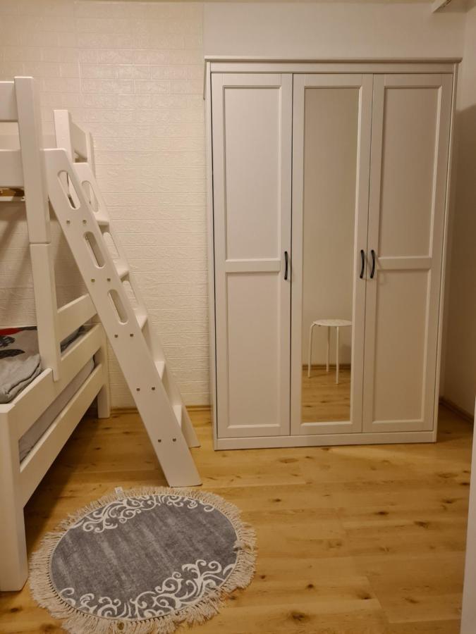 Wohnung Am Gruenen, Naehe Stadtzentrum Und Hauptbahnhof, Wlan Inklusive Fürth Esterno foto