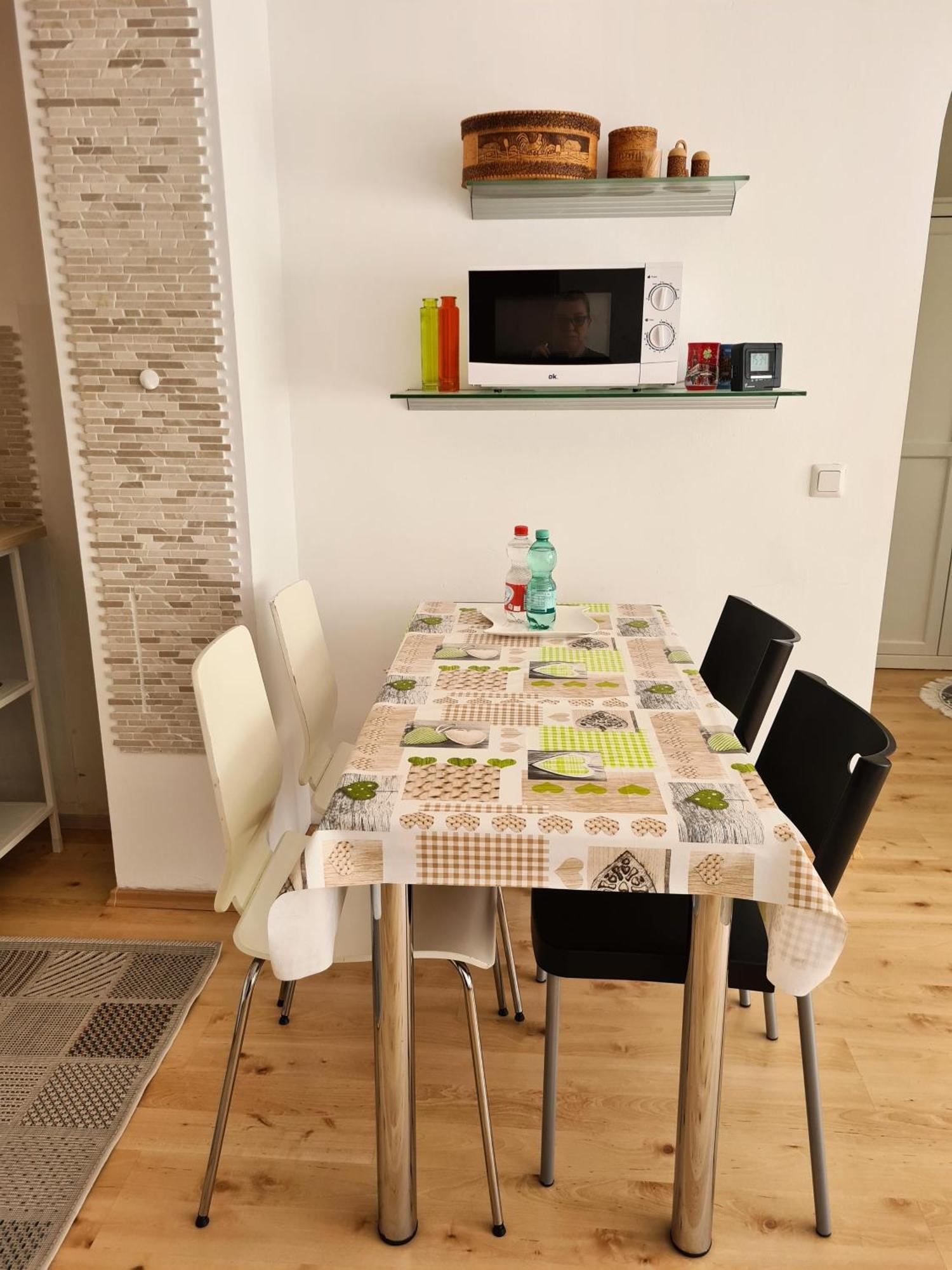 Wohnung Am Gruenen, Naehe Stadtzentrum Und Hauptbahnhof, Wlan Inklusive Fürth Esterno foto