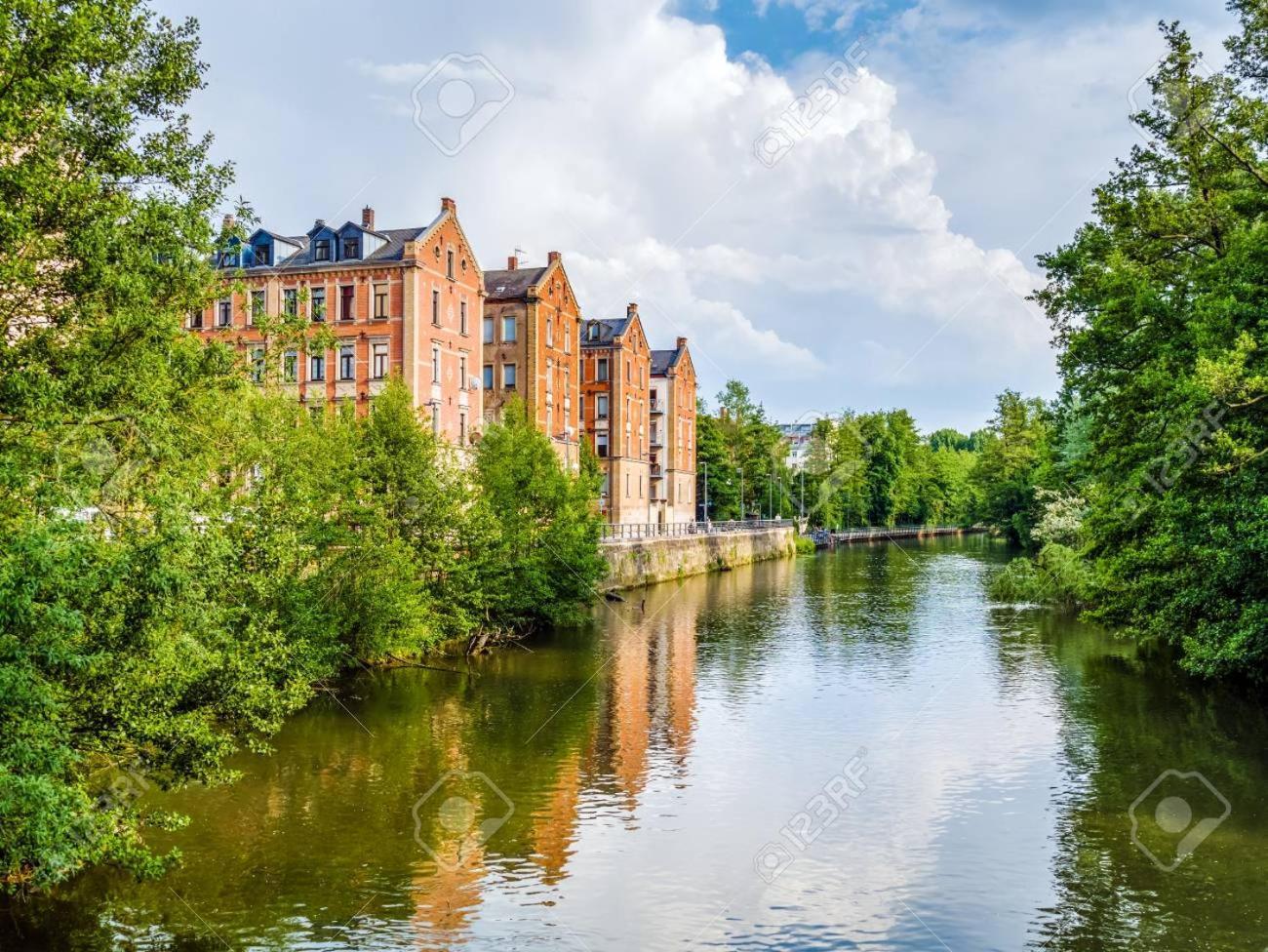 Wohnung Am Gruenen, Naehe Stadtzentrum Und Hauptbahnhof, Wlan Inklusive Fürth Esterno foto
