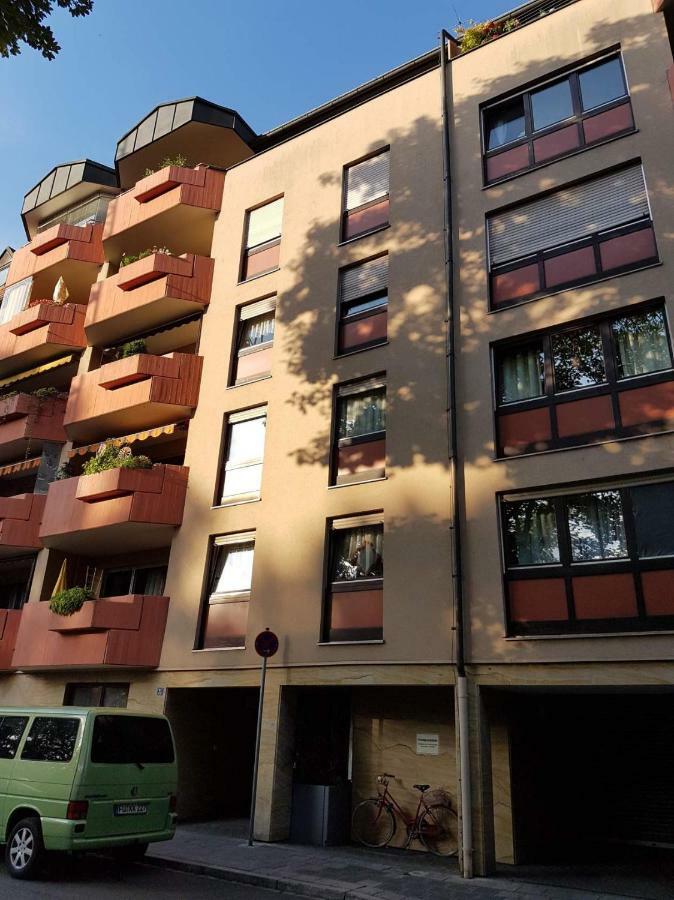 Wohnung Am Gruenen, Naehe Stadtzentrum Und Hauptbahnhof, Wlan Inklusive Fürth Esterno foto